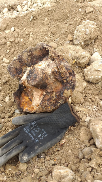 Bombenboden mit Sprengstoff Traunstein, 2020.jpg