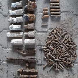 Stabbrandbomben + Waffenteile München, 2020.jpg