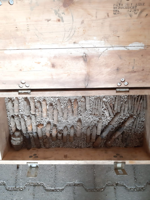 Handgranate + 2cm Geschosse, München 2019.jpg