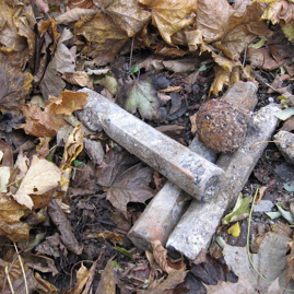 Stabbrandbomben INC 4lbs.und Eierhandgranate 17, 2011.JPG