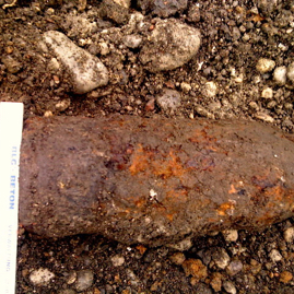 8.8cm Panzer-Sprenggranate München Zentrum 2008.JPG