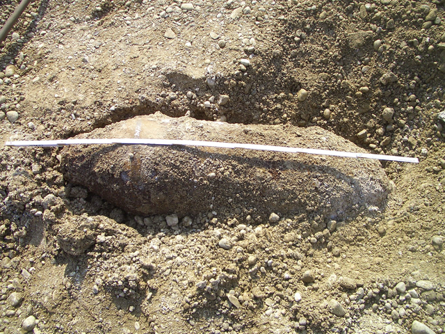 Sprengbombe Kal. 500 lbs., München Nord 2003.JPG