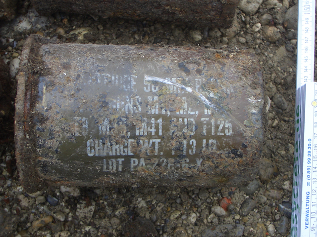 Kartusche US München Zentrum 2003.JPG